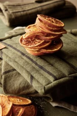 Ferm LIVING Hale Tea Towel, Green - Black -Kitchen Utensils Shop 05 c 11865 2