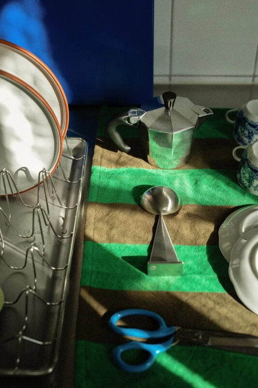 Bialetti Moka Express Oceana Espresso Maker, 4 Cups 3 Bialetti Moka Express Oceana Espresso Maker, 4 Cups - Image 3