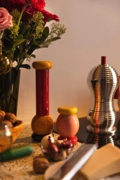 Alessi Sottsass Grinder, Large, Black - Red - Yellow -Kitchen Utensils Shop 2021 09 30 FDS Valmiit VVV 13