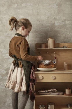 Ferm LIVING Hale Kids Apron, Green - Black 5 Ferm LIVING Hale Kids Apron, Green - Black -Kitchen Utensils Shop 24 12178