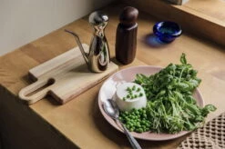 Ferm LIVING Pebble Grinder, Dark Brown -Kitchen Utensils Shop 3 pastaa helmikuu 23 7