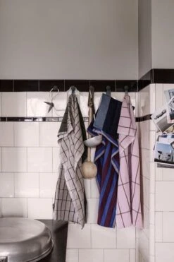 Ferm LIVING Hale Tea Towel, Green - Black -Kitchen Utensils Shop 40 0004 kopier