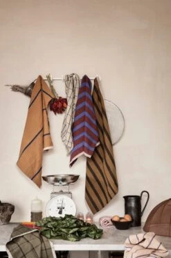 Ferm LIVING Hale Tea Towel, Sugar Kelp - Black -Kitchen Utensils Shop 96 1783