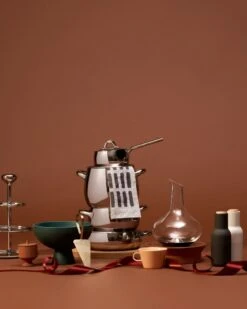 MENU Bottle Grinder 2 Pcs, Ash - Carbon - Beech -Kitchen Utensils Shop FDS Joulukalenteri 002 final sRGB 1080x1350