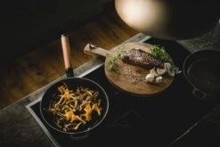 Fiskars Norden Cast Iron Frying Pan, 26 Cm -Kitchen Utensils Shop Fiskars Cooking Norden Frying pan 28cm frying mushrooms 1026571