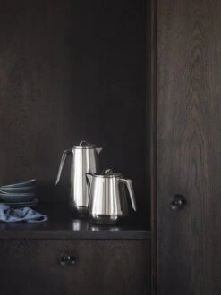 Georg Jensen Helix Thermo Jug, 1 L 7 Georg Jensen Helix Thermo Jug, 1 L -Kitchen Utensils Shop GJ AW19 HOME HELIX 5