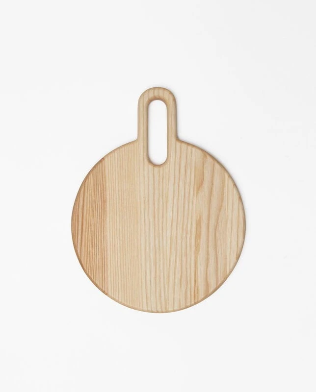 Hanna Saari Halikko Cutting Board, Round, Ash 2 Hanna Saari Halikko Cutting Board, Round, Ash - Image 2