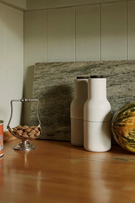 MENU Bottle Grinder 2 Pcs, Ceramic, Sand - Walnut 5 MENU Bottle Grinder 2 Pcs, Ceramic, Sand - Walnut - Image 5