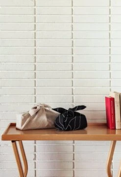 Saana Ja Olli Rakkauden Meri Tea Towel/place Mat, Beige - White -Kitchen Utensils Shop Rakkauden meri Saana ja Olli hi res kuva Suvi Kesalainen 24