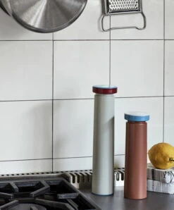 HAY Salt & Pepper Mill, L, Light Grey 7 HAY Salt & Pepper Mill, L, Light Grey -Kitchen Utensils Shop Salt and Pepper L light grey Salt and Pepper M terracotta