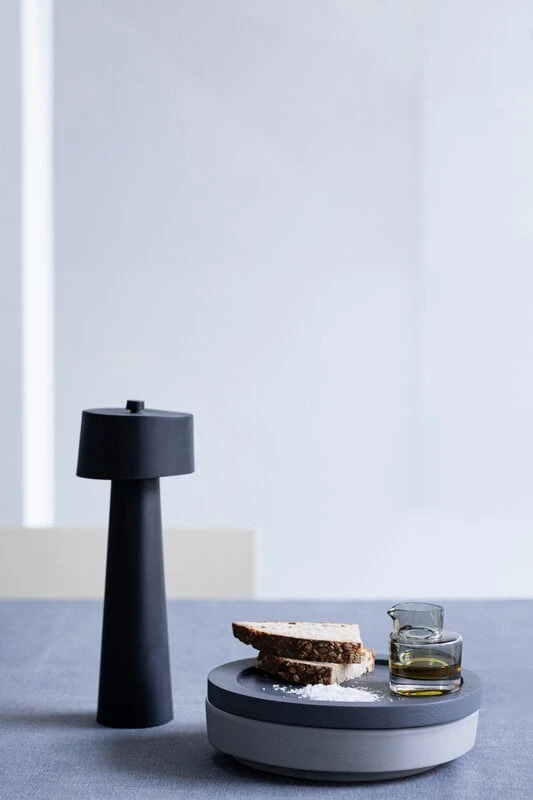 Valerie_objects Maarten Baas Pepper Mill, Matt Black 6 Valerie_objects Maarten Baas Pepper Mill, Matt Black - Image 6