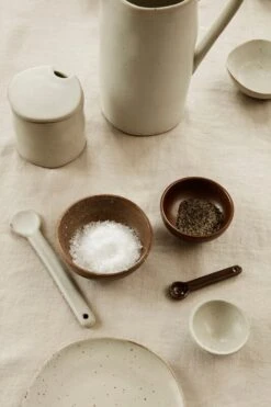 Ferm LIVING Petite Salt Set, Chocolate -Kitchen Utensils Shop fermLIVING AW21 FlowWhiteSpeckle PetiteBowlsSetOf3 PetiteSaltSet image
